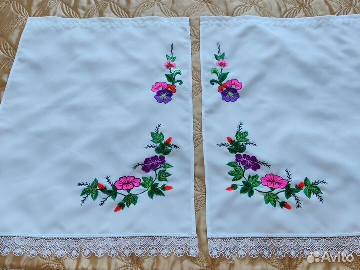 Вышитые занавески