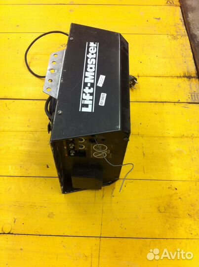 Двигатель от подьемных гаражных ворот