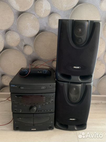 Музыкальный центр philips