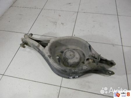 Рычаг задний поперечный правый