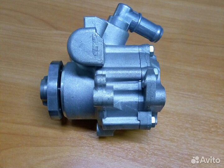 Насос гидроусилителя Volkswagen T4