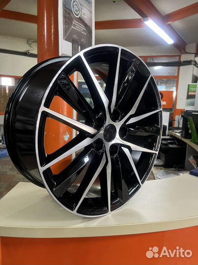 18x8.0 5x114.3 ET50 Toyota Camry V75 2022г Black
