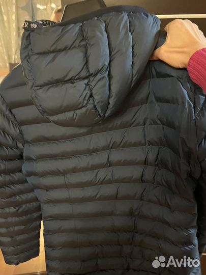 Кутка moncler