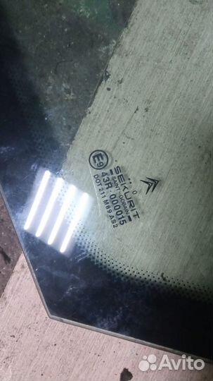 Стекло глухое переднее правое левое Xsara Picasso