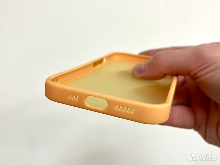 Чехол на iPhone 13 Pro Матовый