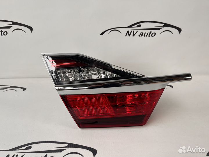 Toyota camry 55 фонарь внутренний левый 15-17