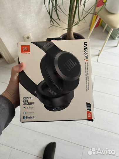 Беспроводные наушники JBL live 660 NC