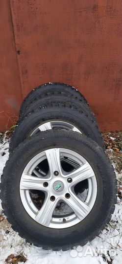 Грязевые колеса на ниву