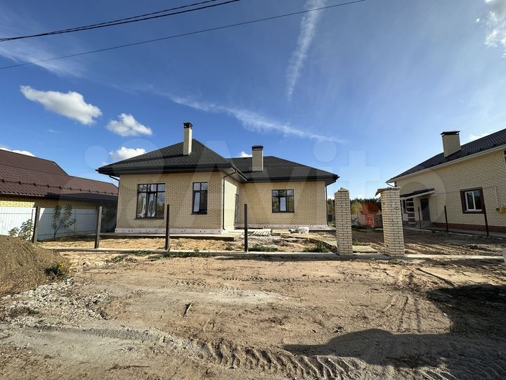 Коттедж 130 м² на участке 10 сот.