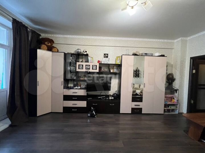 3-к. квартира, 90,4 м², 5/5 эт.