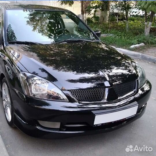 Юбка переднего бампера 2.0 Митцубиси Лансер 9