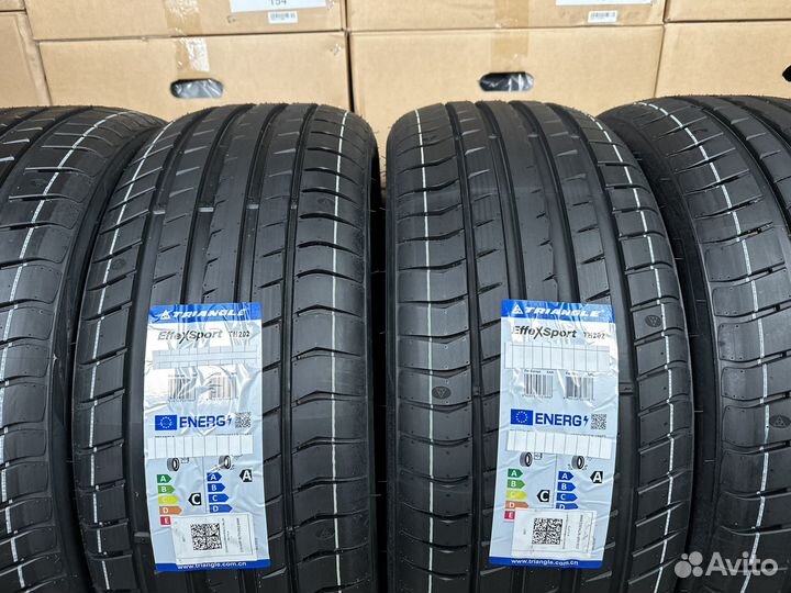 Triangle EffeXSport TH202 255/40 R18 99Y