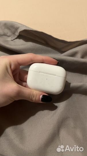 Наушники apple airpods pro левый с кейсом