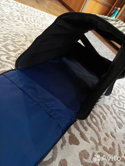 Переноска для кошек и маленьких собак