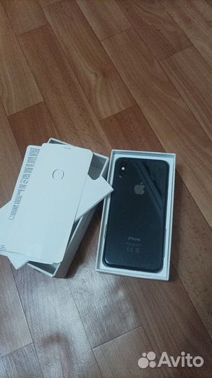 Телефон iPhone 10
