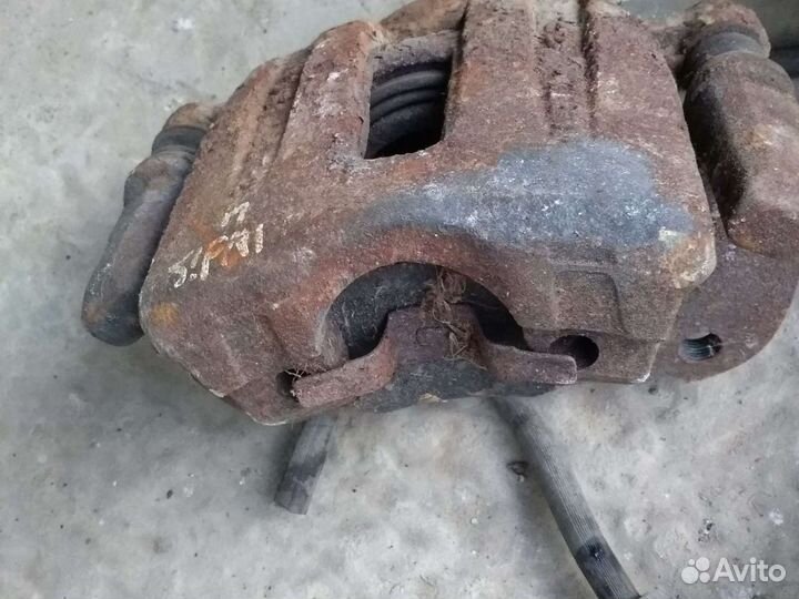 Суппорт Чери Индис левый