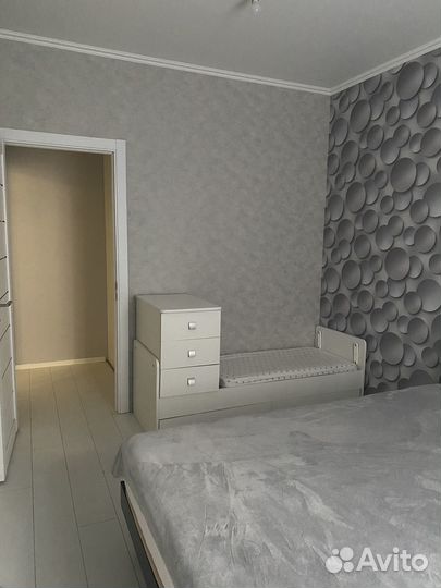 Детская кроватка маятник с комодом