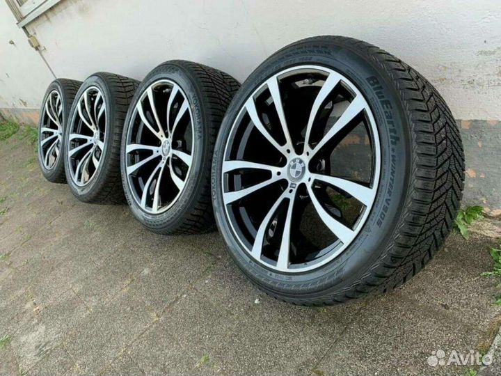 Yokohama BluEarth Winter V905 275/40 R20