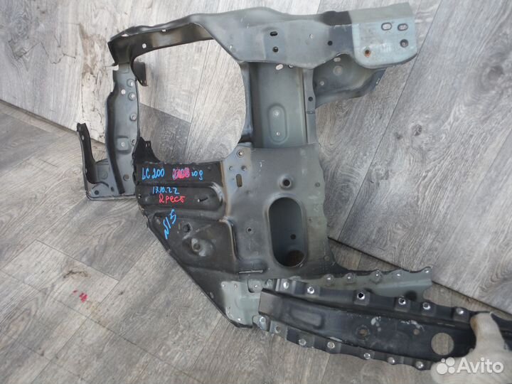 Панель фары правой №15 Toyota Land Cruiser 200