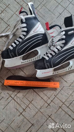 Коньки хоккейные