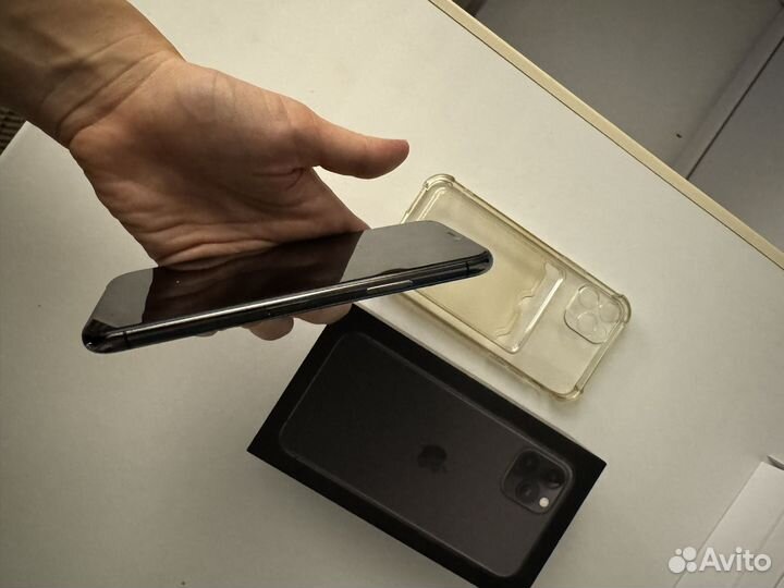 iPhone 11 Pro, 64 ГБ