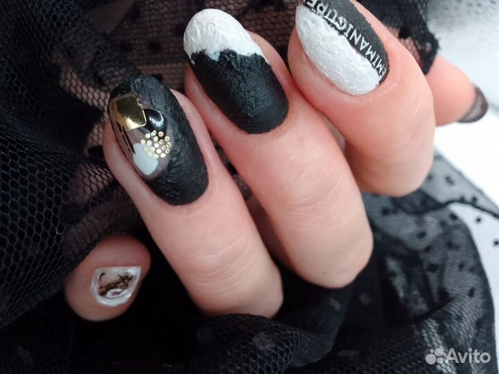 Модель на наращивание ногтей