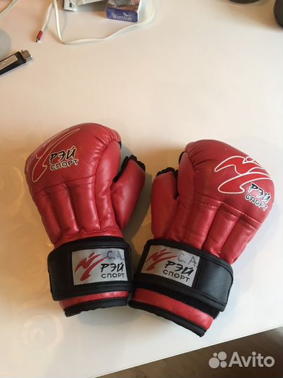 Боксерские перчатки