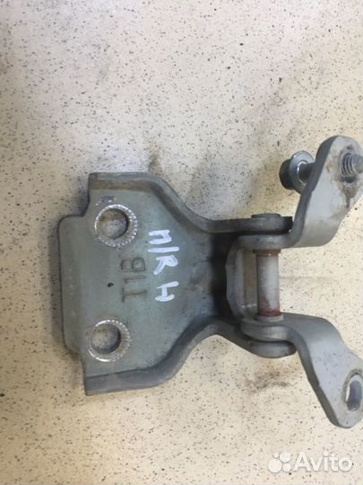 Петля двери передняя правая Заз Сенс мемз-307 2007