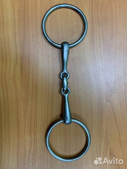 Трензель для лошади