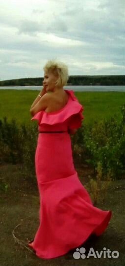 Платье вечернее