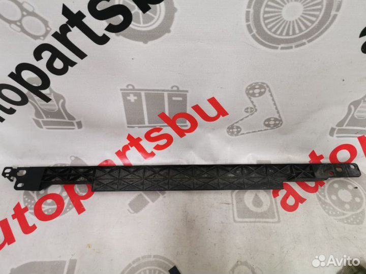 Кронштейн радиатора Ford Focus 3 хетчбек 1.6 2011