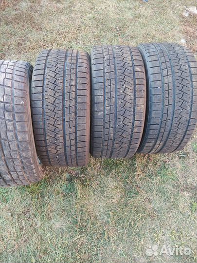 Triangle Snowlink PL02 275/40 R20 106V