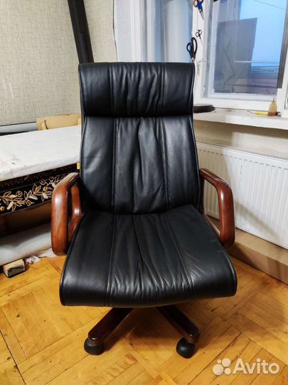 Кожаное кресло руководителя Chairman