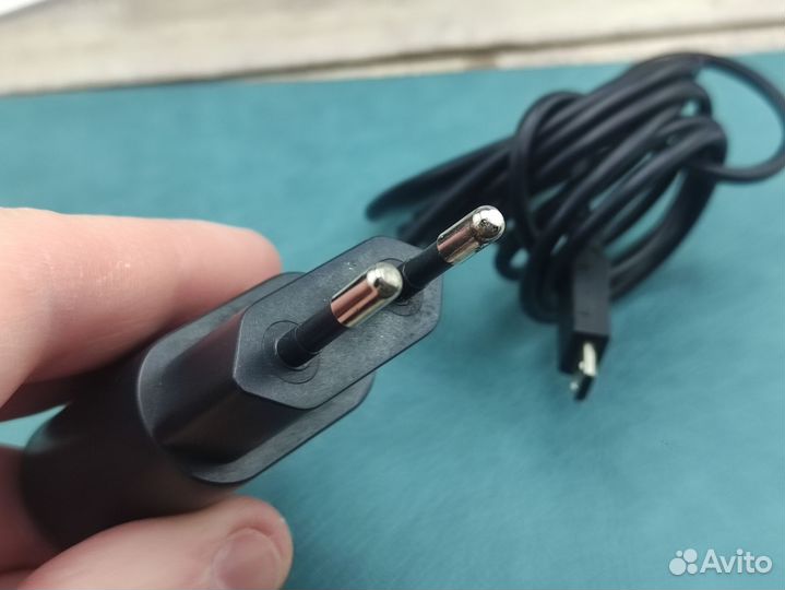 Зарядное устройство для телефона