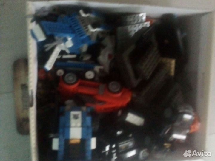 Lrgo есть просто детели есть собраные машинки