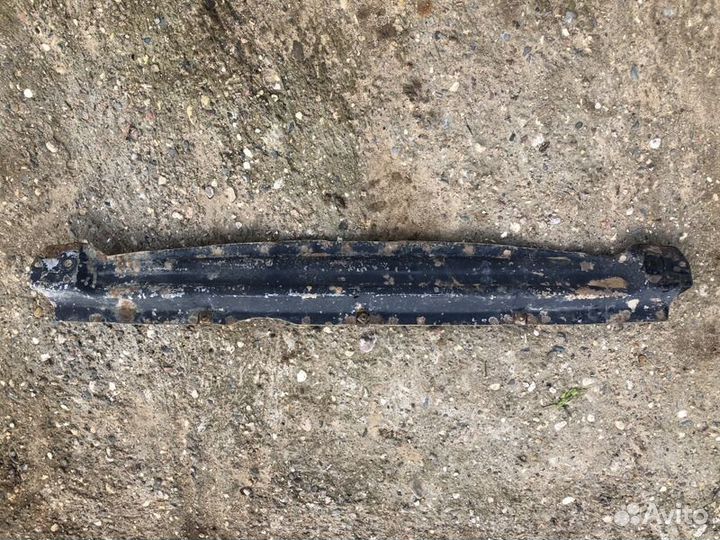 Балка подрадиаторная Audi Q7 2005 2015