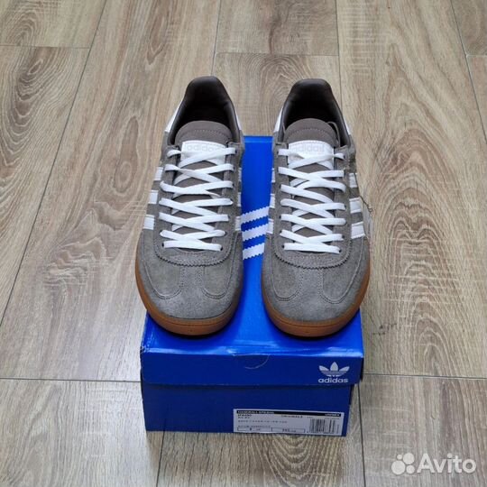 Кроссовки adidas spezial