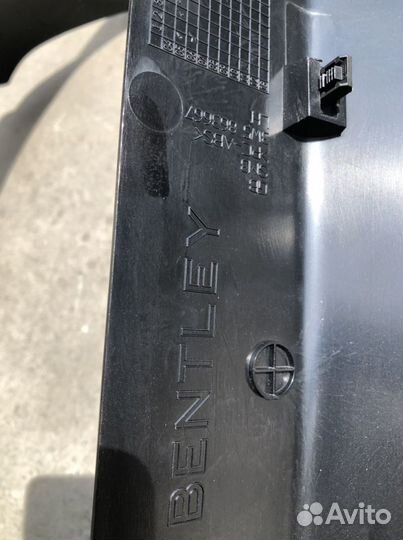 Обшивка багажника пластик bentley flying spur