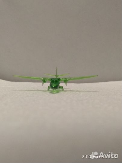 Продам самолет Л-410М в масштабе 1:400