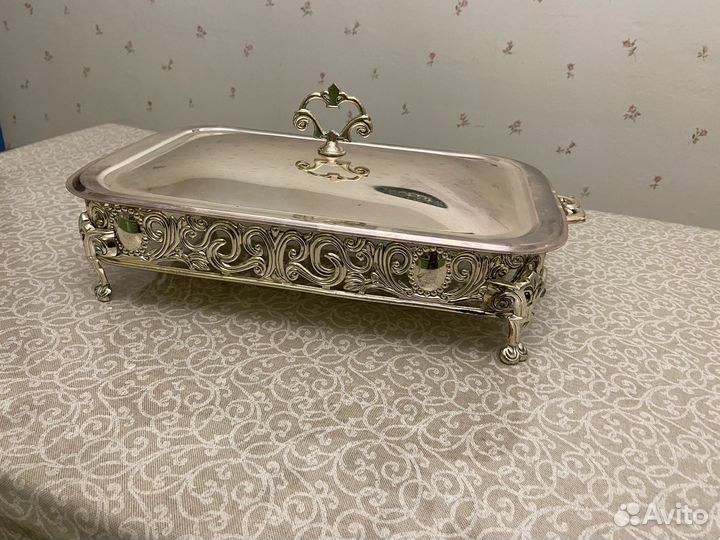 Блюдо с крышкой