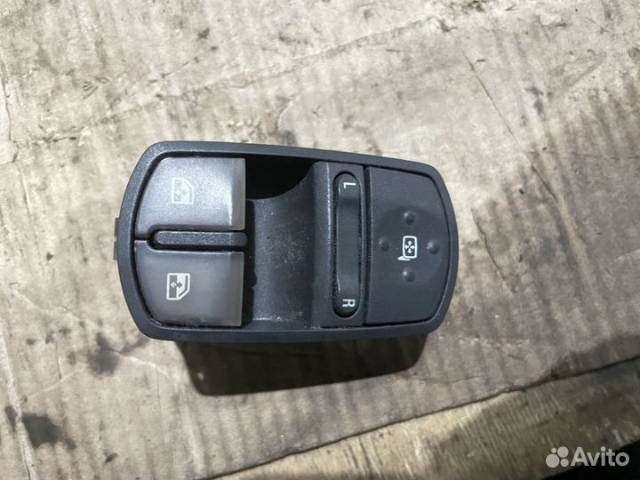Блок кнопок стеклоподъемников opel corsa D