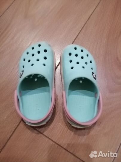 Детские тапки crocs