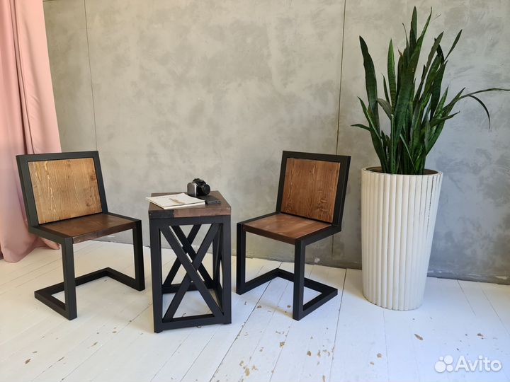 Столик журнальный дизайнерский в стиле лофт