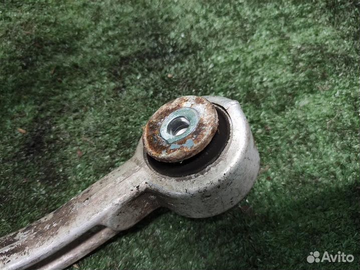 Рычаг передний левый верхний Mercedes Benz ML W16