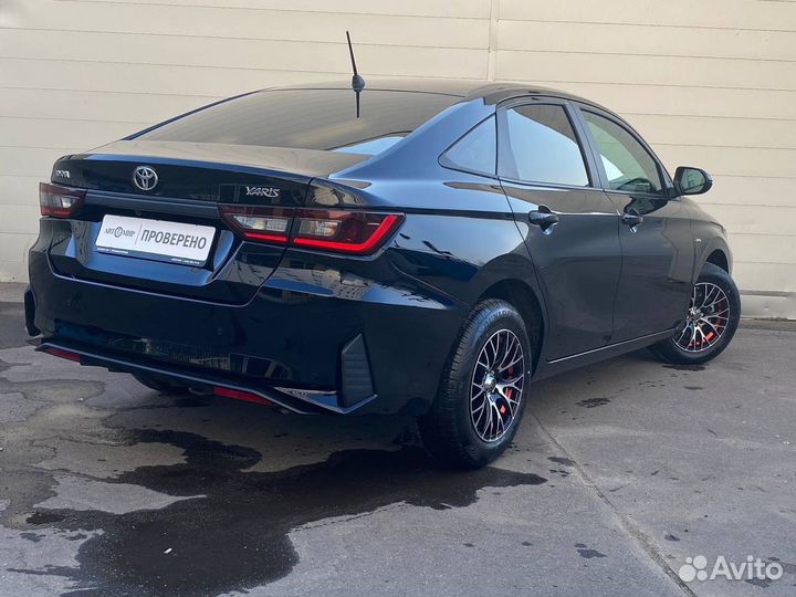 Toyota Yaris 1.5 CVT, 2022, 1 800 км