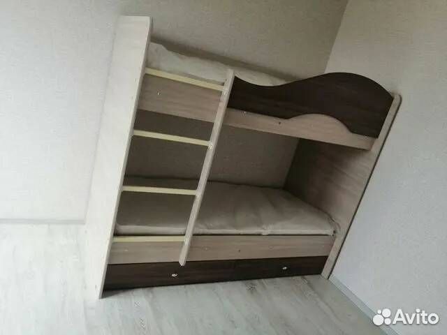 Двухъярусная кровать