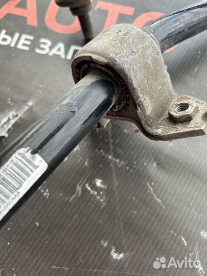 Передний стабилизатор Volkswagen Tiguan 1