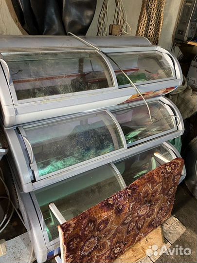 Морозильная витрина трехъярусная