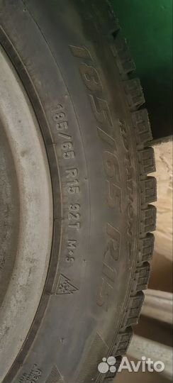 Pirelli Carrier Winter 185/65 R15