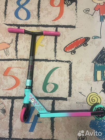 Трюковый самокат Madd Gear (MGP) Kick Rascal